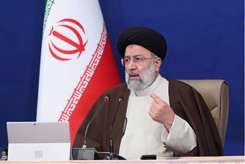 مکلف به اجرای عدالت در نظام پرداخت حقوق هستیم